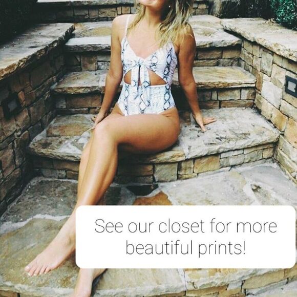 NWT XL: Retro Gold and Floral Cut Out Tie Front Monokini One Piece Swi… - Picture 9 of 11